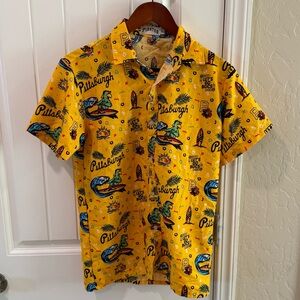 Pittsburgh Pirates Button Up Shirt Mens M Yellow All Over Print MLB